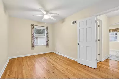 4628 N Hollywood Ave, Whitefish Bay, WI 53211 - Photo 26