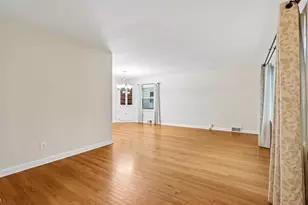 4628 N Hollywood Ave, Whitefish Bay, WI 53211 - Photo 6
