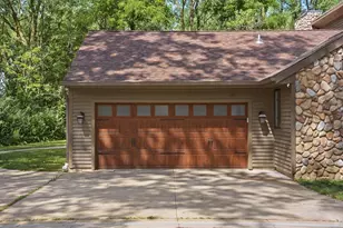 19800 W Briar Ridge Dr, Brookfield, WI 53045 - Photo 6