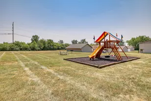 4875 Easy St, Delafield, WI 53029 - Photo 22