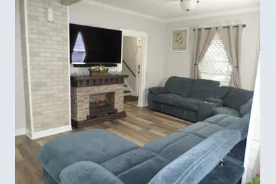 2111  53rd St, Kenosha, WI 53140 - Photo 2