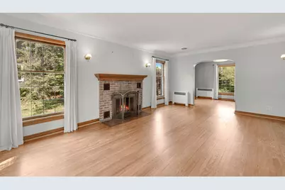208 W Chestnut St, Port Washington, WI 53074 - Photo 2