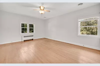 208 W Chestnut St, Port Washington, WI 53074 - Photo 12