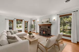 208 W Chestnut St, Port Washington, WI 53074 - Photo 4