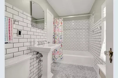 208 W Chestnut St, Port Washington, WI 53074 - Photo 14