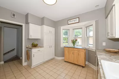 2510 N Harding Blvd, Wauwatosa, WI 53226 - Photo 14