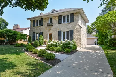 2510 N Harding Blvd, Wauwatosa, WI 53226 - Photo 40