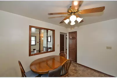 2207  Illinois St, Racine, WI 53405 - Photo 8