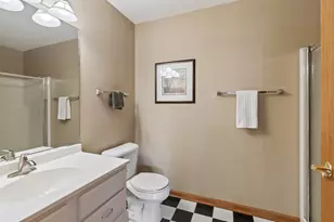 4731 S Hunter Ln, New Berlin, WI 53151 - Photo 16
