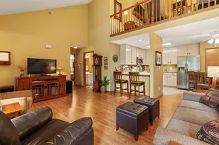 4731 S Hunter Ln, New Berlin, WI 53151 - Photo 2