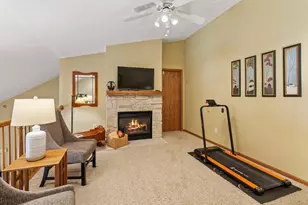 4731 S Hunter Ln, New Berlin, WI 53151 - Photo 20