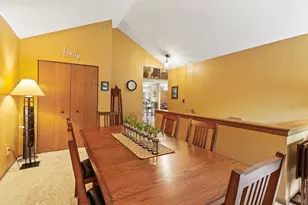 4731 S Hunter Ln, New Berlin, WI 53151 - Photo 10