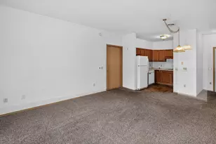 140 W Commerce Blvd, Slinger, WI 53086 - Photo 6