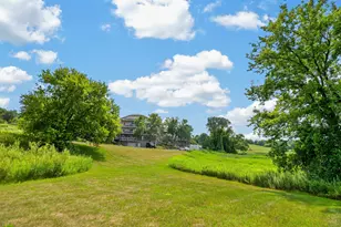 140 W Commerce Blvd, Slinger, WI 53086 - Photo 44