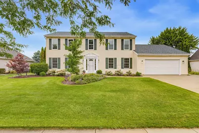 688 W Hickory Ln, Saukville, WI 53080 - Photo 2