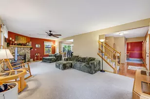 688 W Hickory Ln, Saukville, WI 53080 - Photo 8