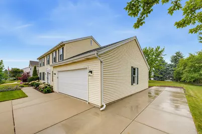 688 W Hickory Ln, Saukville, WI 53080 - Photo 34