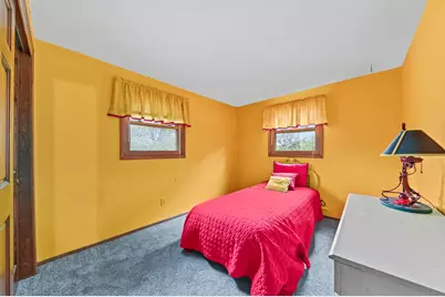 2420  Saratoga Rd, Waukesha, WI 53186 - Photo 20
