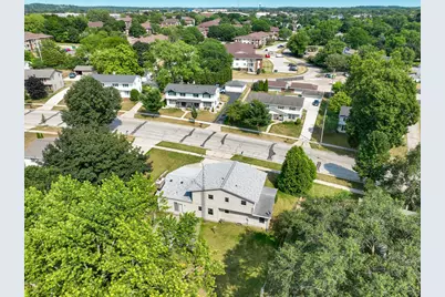 2420  Saratoga Rd, Waukesha, WI 53186 - Photo 32