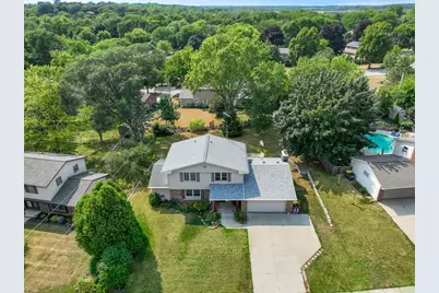 2420  Saratoga Rd, Waukesha, WI 53186 - Photo 2