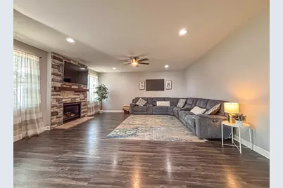 N56W24131  Sussex Preserve Blvd, Sussex, WI 53089 - Photo 12