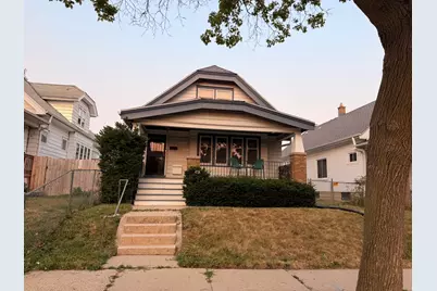 4718 N 41st St, Milwaukee, WI 53209 - Photo 2