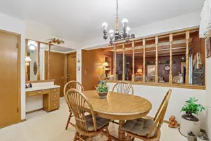 5380 S 23rd St, Milwaukee, WI 53221 - Photo 12