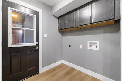 525 W Loos St, Hartford, WI 53027 - Photo 4