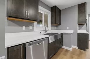 525 W Loos St, Hartford, WI 53027 - Photo 12