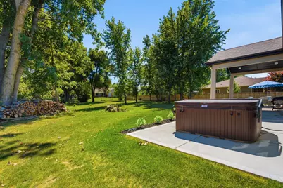 10027  Camelot Dr, Racine, WI 53406 - Photo 42