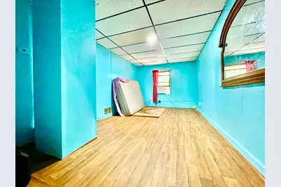 2560 S 12th St, Milwaukee, WI 53215 - Photo 6
