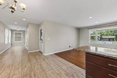 643  Winter St, Onalaska, WI 54650 - Photo 8