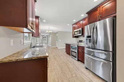 643  Winter St, Onalaska, WI 54650 - Photo 6