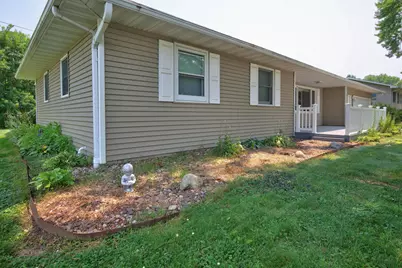 643  Winter St, Onalaska, WI 54650 - Photo 2