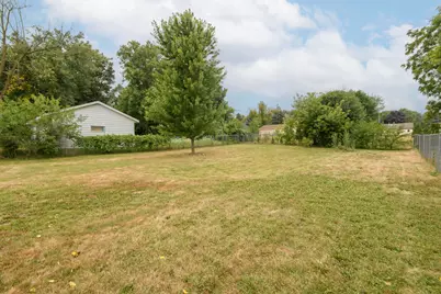4013 S 40th St, Greenfield, WI 53221 - Photo 26