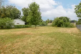 4013 S 40th St, Greenfield, WI 53221 - Photo 26