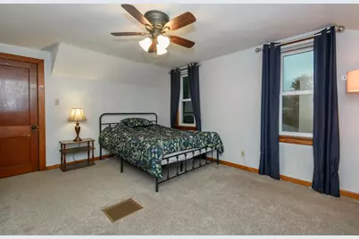4013 S 40th St, Greenfield, WI 53221 - Photo 14