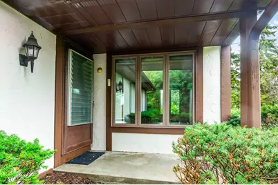 971 S Imperial Dr, Hartland, WI 53029 - Photo 2