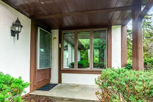 971 S Imperial Dr, Hartland, WI 53029 - Photo 2
