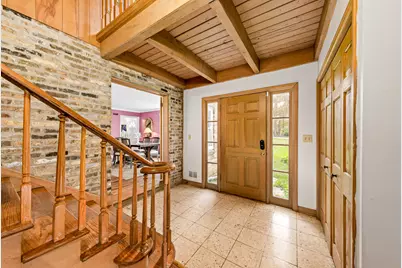 825  Lone Tree Rd, Elm Grove, WI 53122 - Photo 4