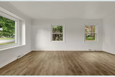 10229 N Concord Dr, Mequon, WI 53097 - Photo 8