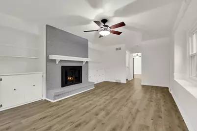 10229 N Concord Dr, Mequon, WI 53097 - Photo 14