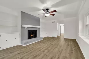 10229 N Concord Dr, Mequon, WI 53097 - Photo 14