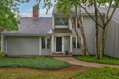 15135  Irene Ct, Elm Grove, WI 53122 - Photo 4