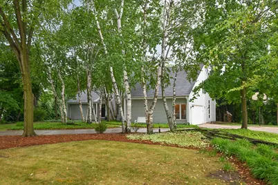 15135  Irene Ct, Elm Grove, WI 53122 - Photo 2