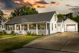 122 Elm St, Pewaukee, WI 53072 - Photo 1