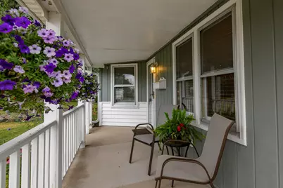 122  Elm St, Pewaukee, WI 53072 - Photo 4