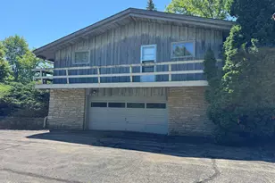 10117 N Greenview Dr, Mequon, WI 53092 - Photo 2