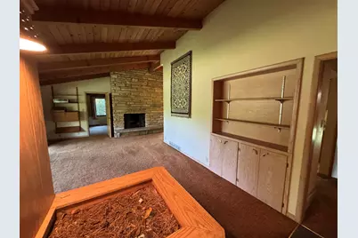10117 N Greenview Dr, Mequon, WI 53092 - Photo 6