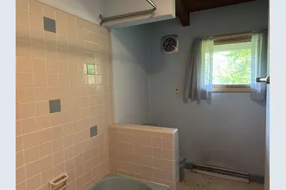 10117 N Greenview Dr, Mequon, WI 53092 - Photo 12